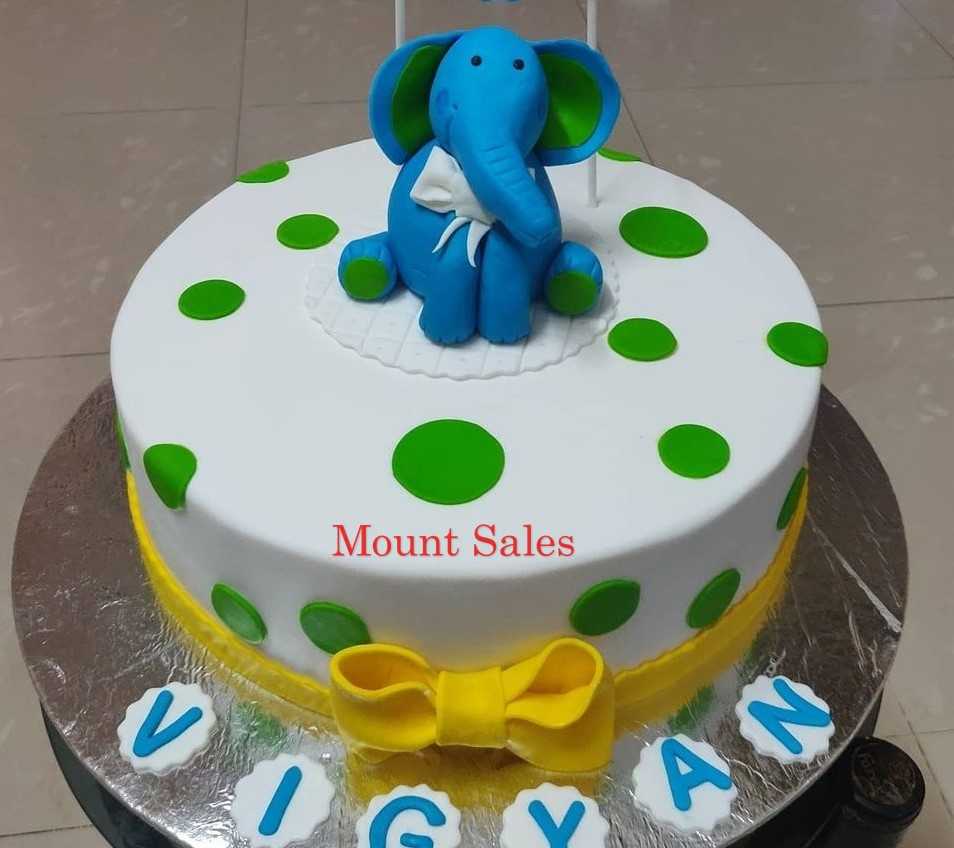 Premium RED N White Velvet Cake